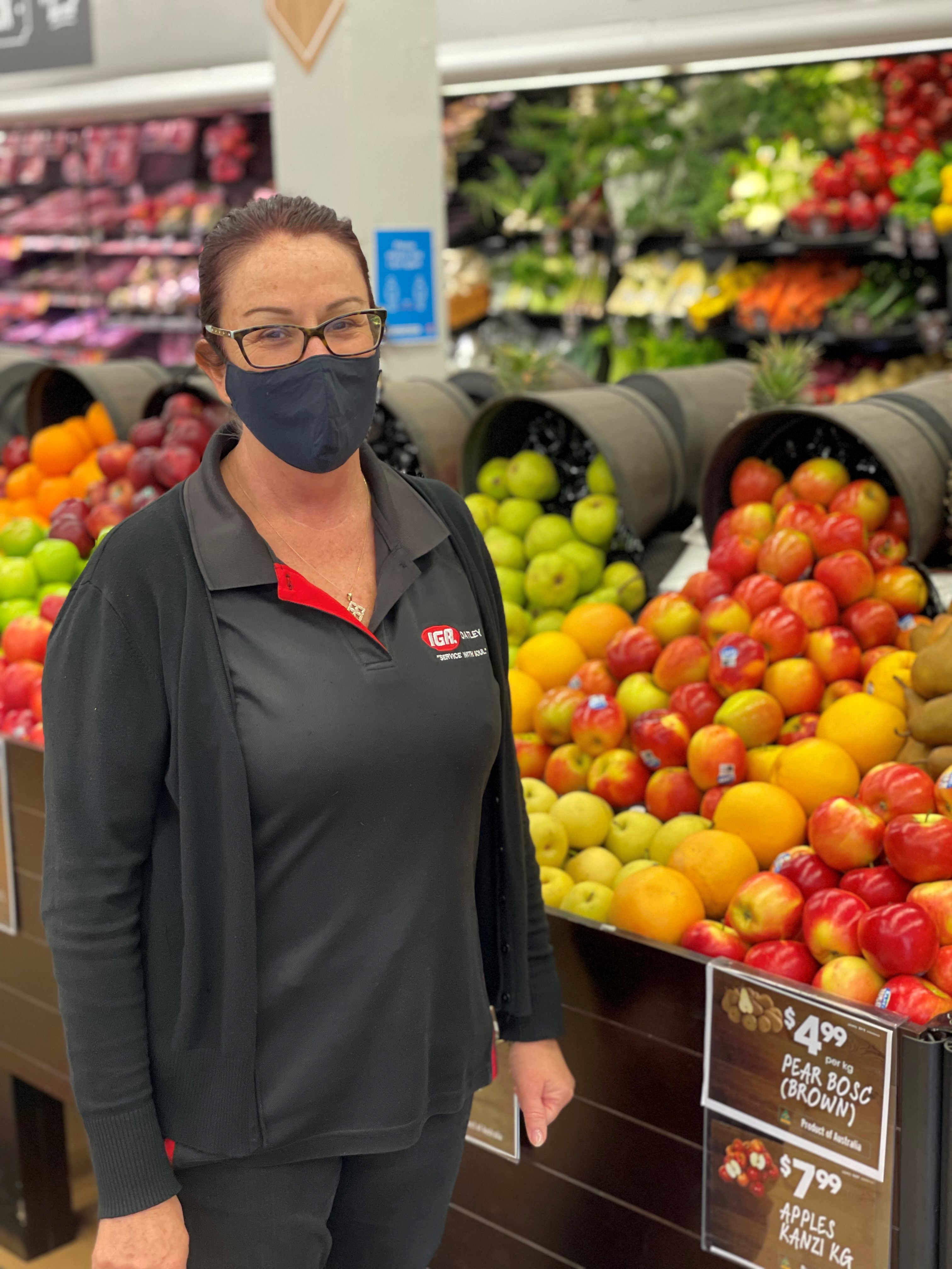 This is an image of Lisa Edwards at IGA Oatley.